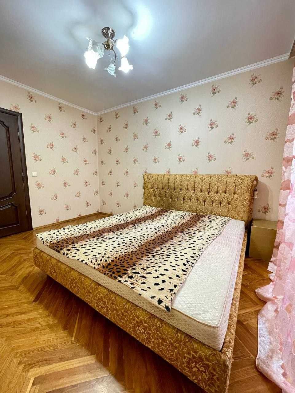 Spacious 3-room apartment with quality renovation on Volynska Divisiya Street