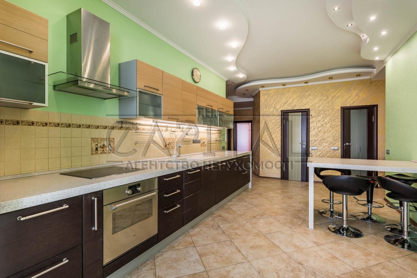 Spacious 4-Room Apartment in Obolon District with City Views