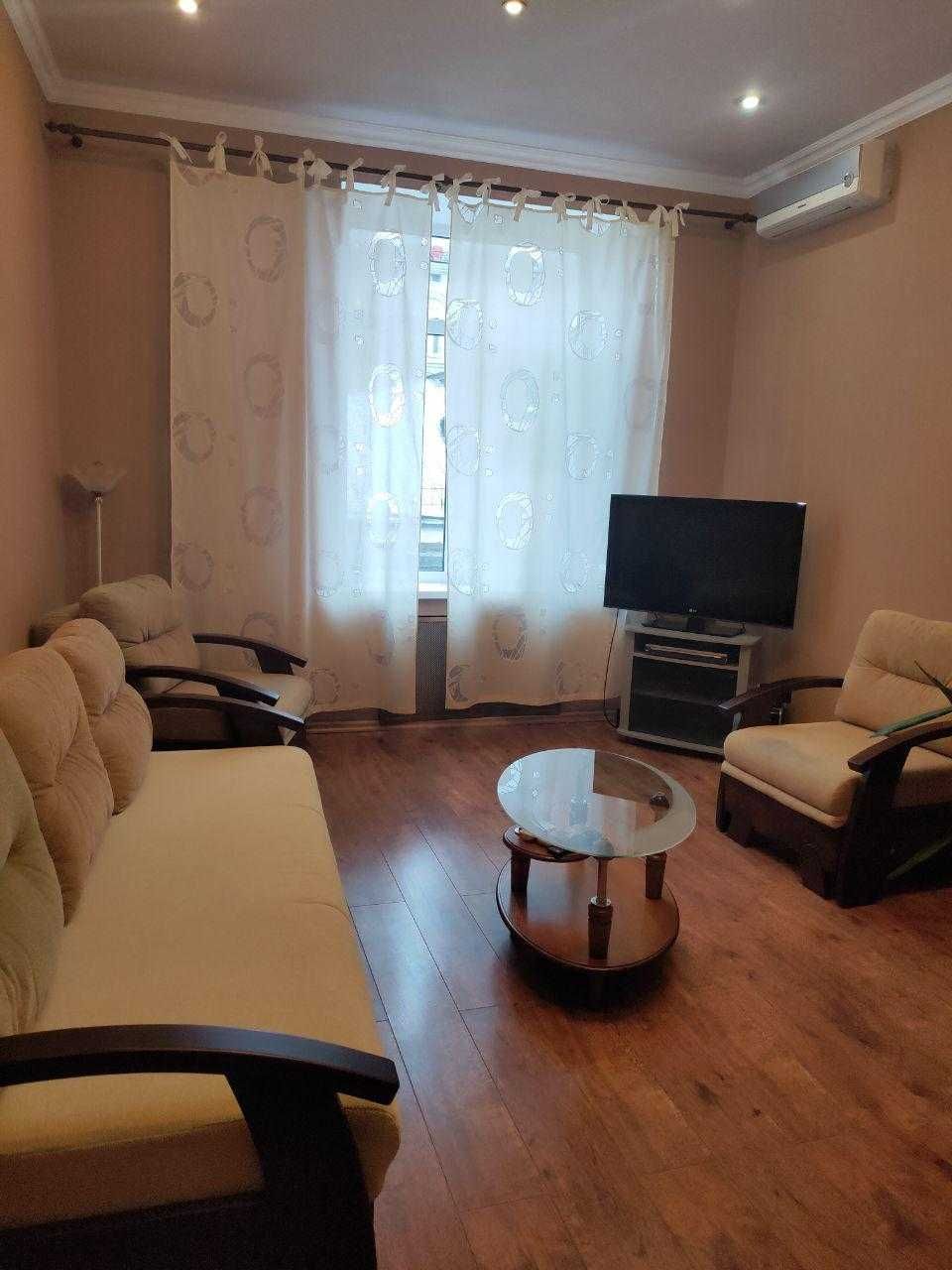 Apartment near Opera Theater in Kiev's Historic Center