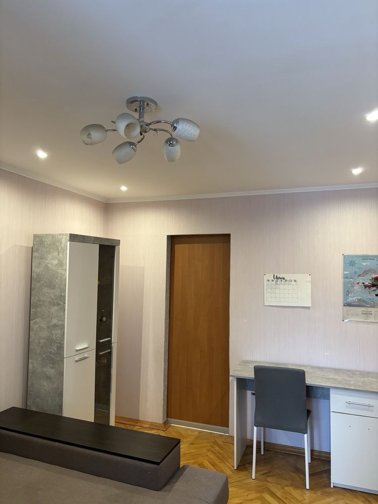 2-Room Apartment on Kyivska Street Near School, Fully Furnished