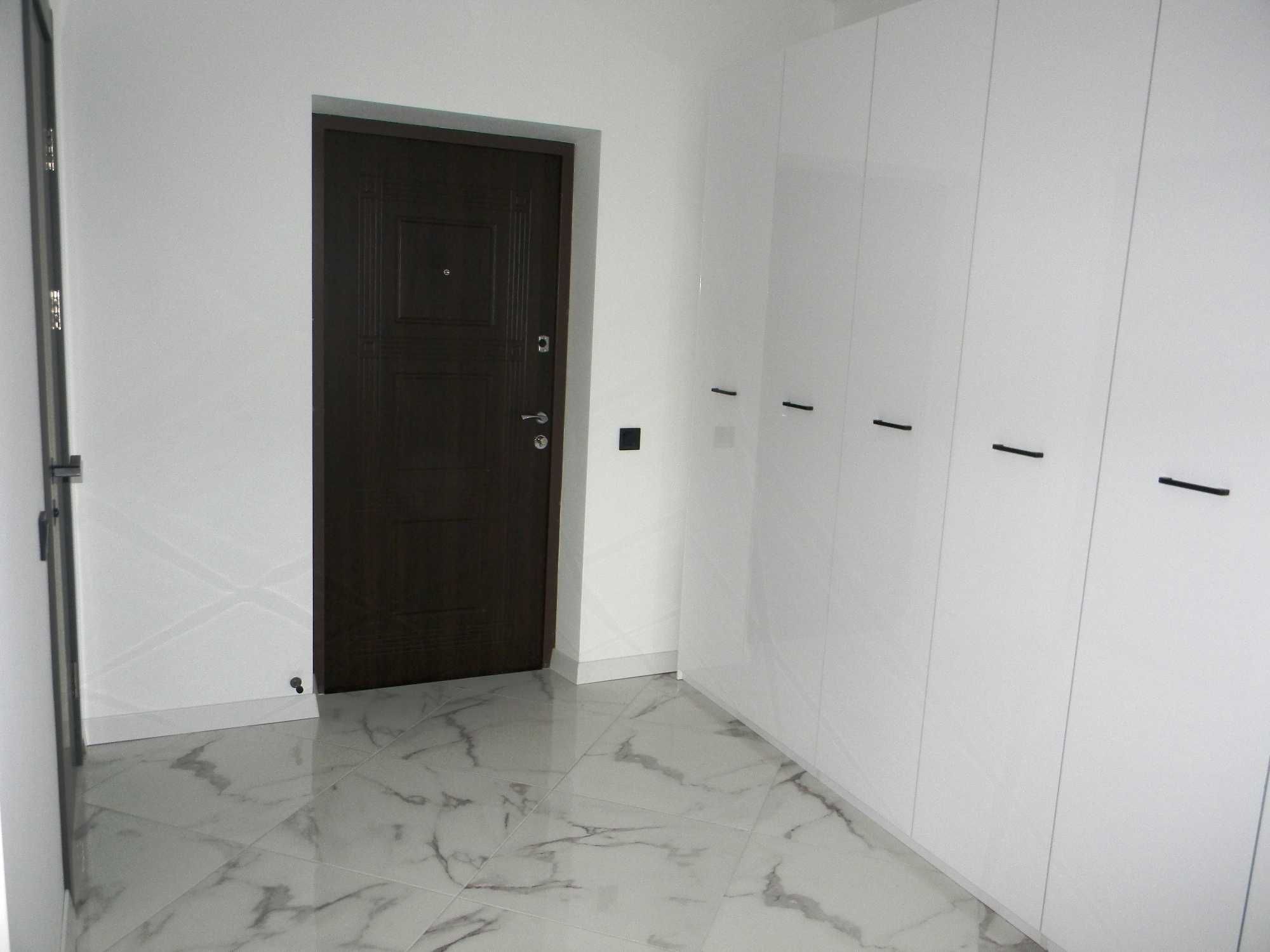 Modern Studio Apartment near City Center with Excellent Amenities