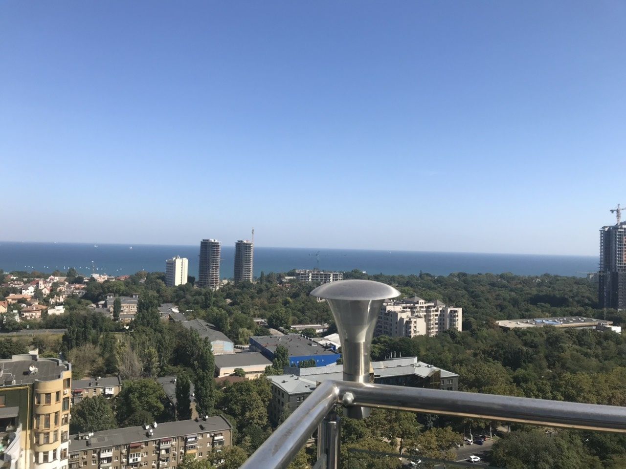 Large 110m² Sea View Apartment with Park Access