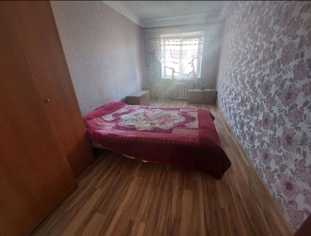 3-room apartment in city center, Mashinostroiteley Boulevard 33