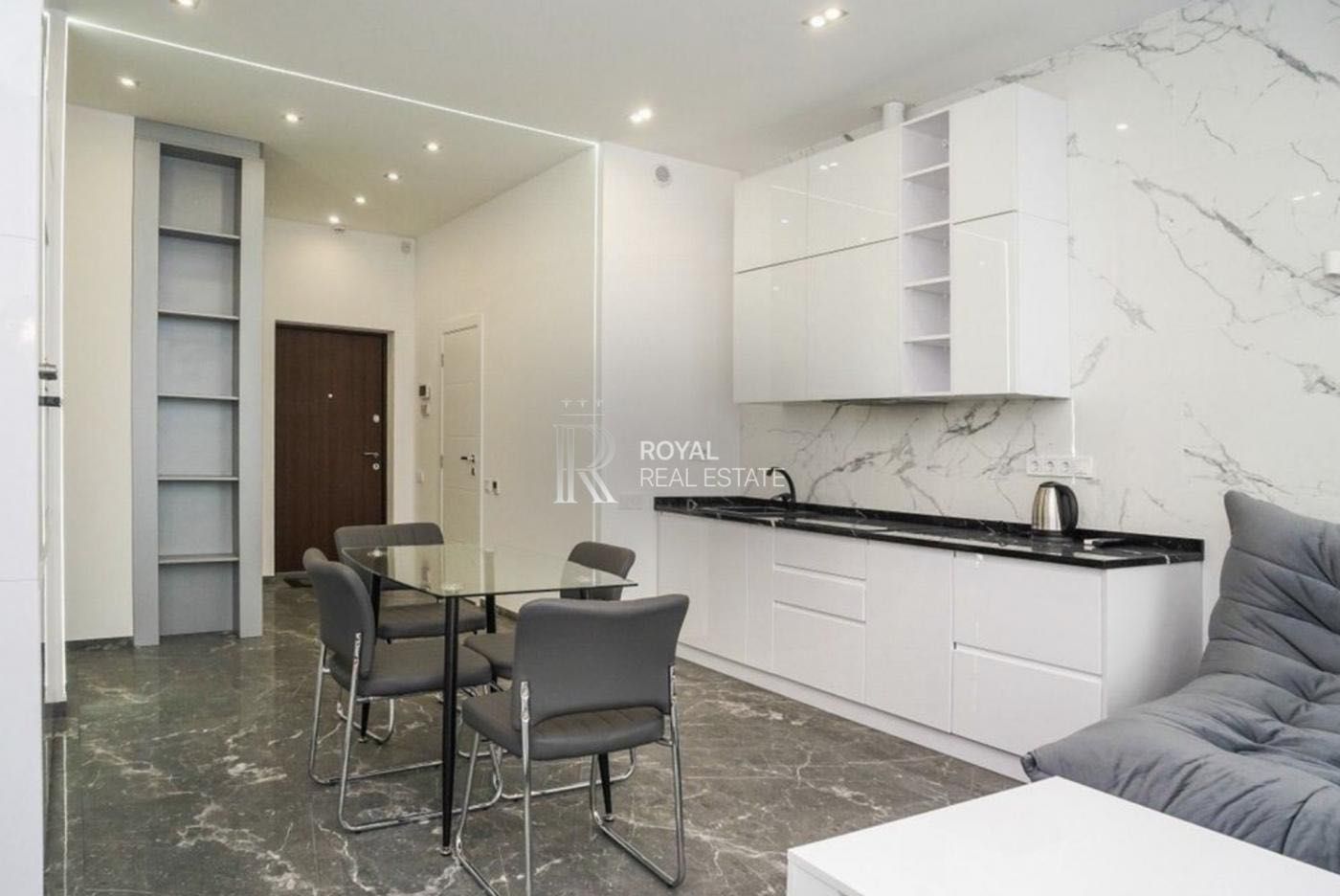 Modern 2-room apartment in Kyiv's Tetris Hall complex