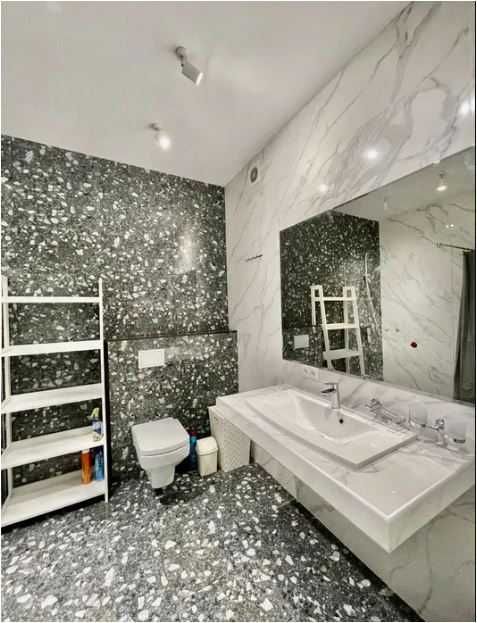 Spacious 80m² Apartment with Sea View Near Beach