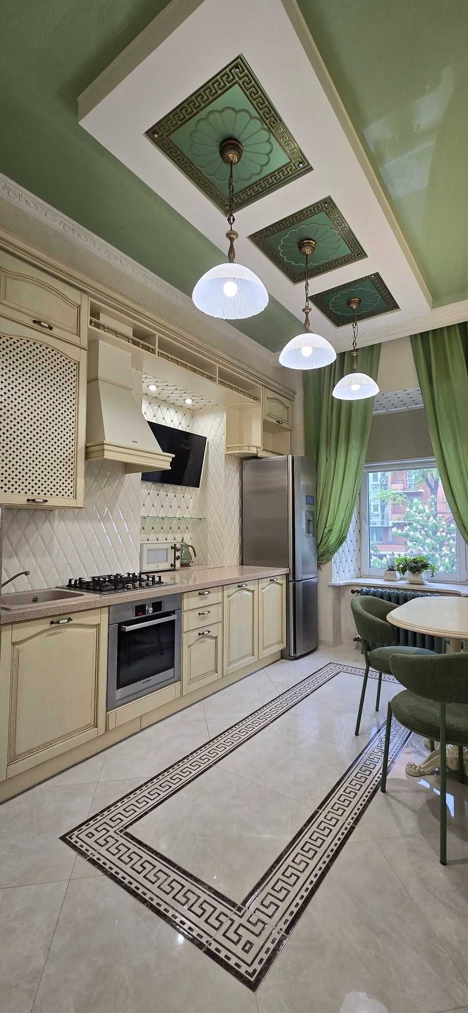 Cozy 2-room apartment near Arsenalna metro with designer renovation