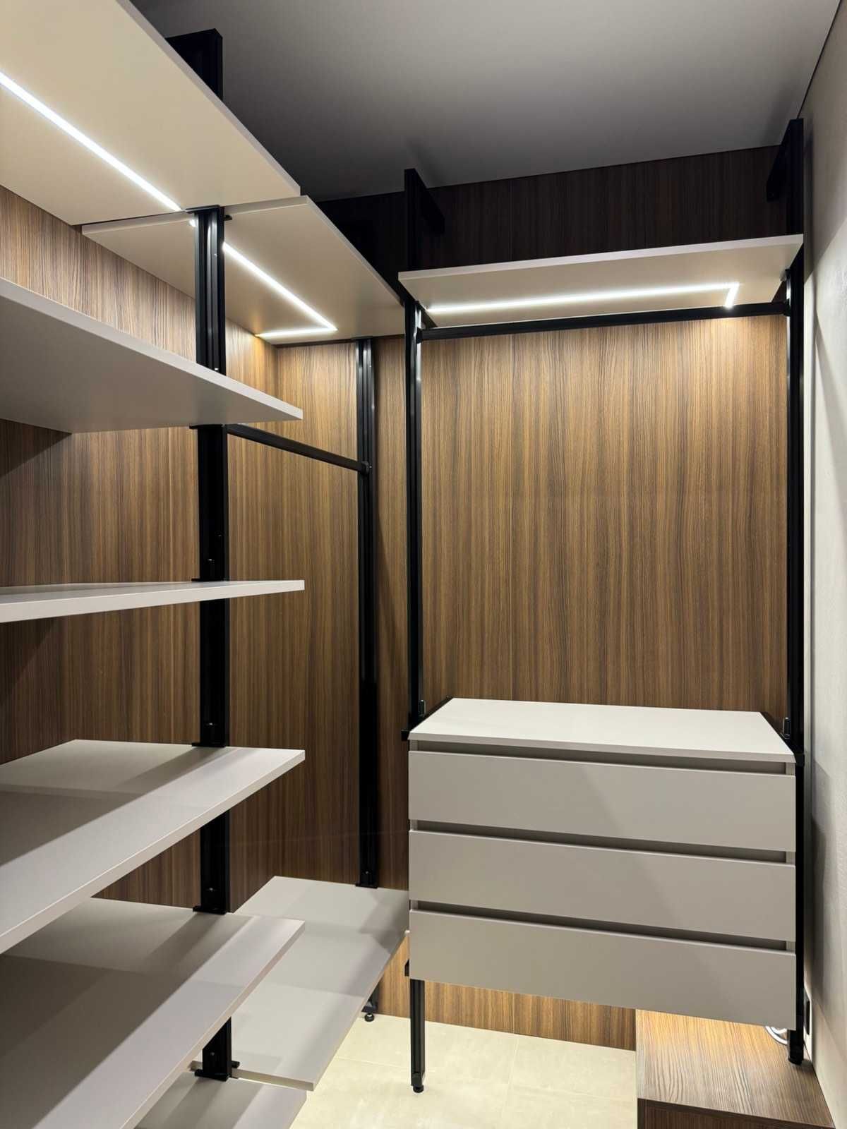 2-Room Apartment in Manhattan Complex, 14th Floor, Author's Design