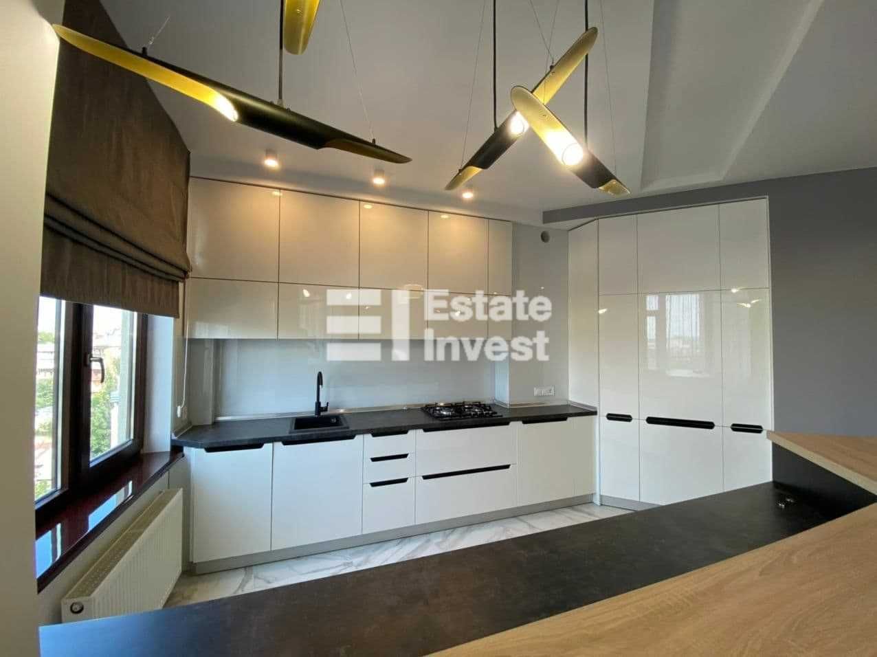 Modern 3-Bedroom Apartment with Designer Interior