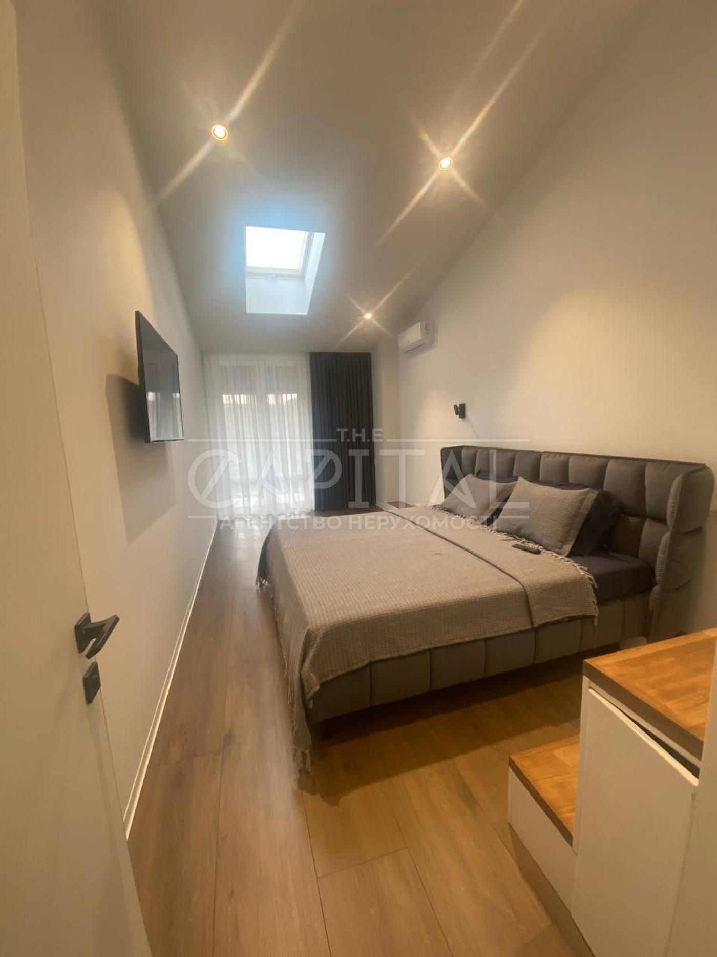 Luxurious 3-Room Penthouse in Lviv Quarter with Terrace
