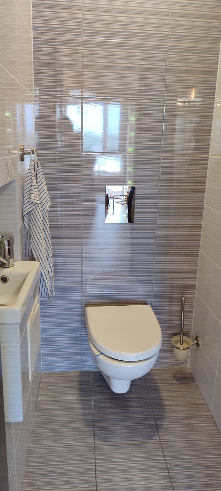 Bright, warm two-bedroom apartment with all necessary furniture and appliances