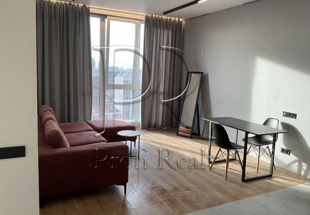 Euro Two-Bedroom Apartment in Greenval Park