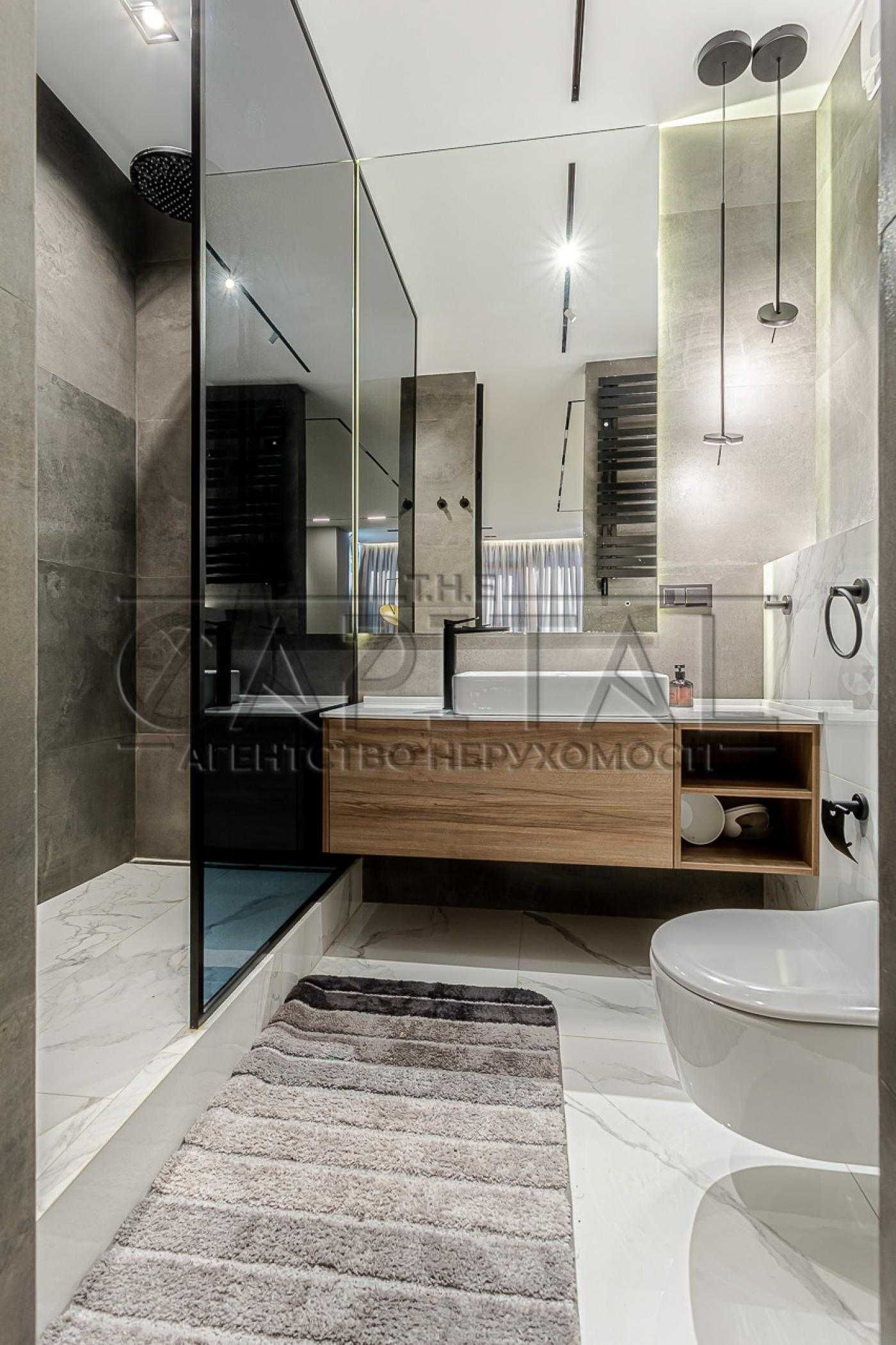Modern 3-Bedroom Apartment with Designer Interior