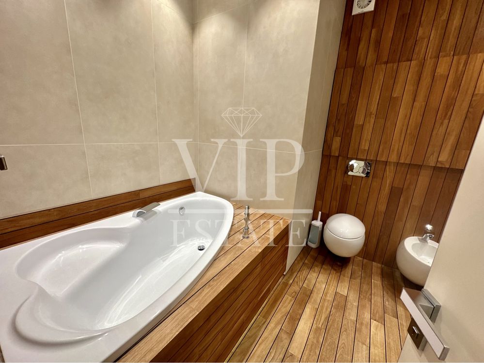 Luxurious 4-Bedroom Designer Apartment in Elite Complex