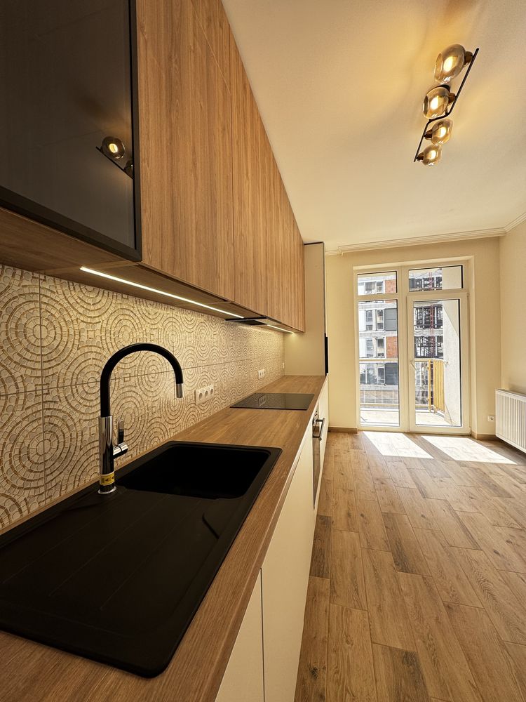Modern 1-Bedroom Apartment in Uzhhorod's Budapest Residential Complex
