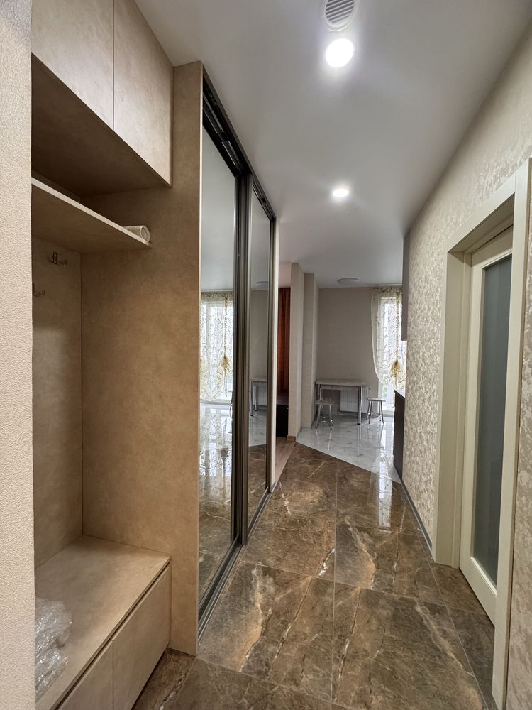 Fully Furnished 1-Bedroom Apartment with Modern Design