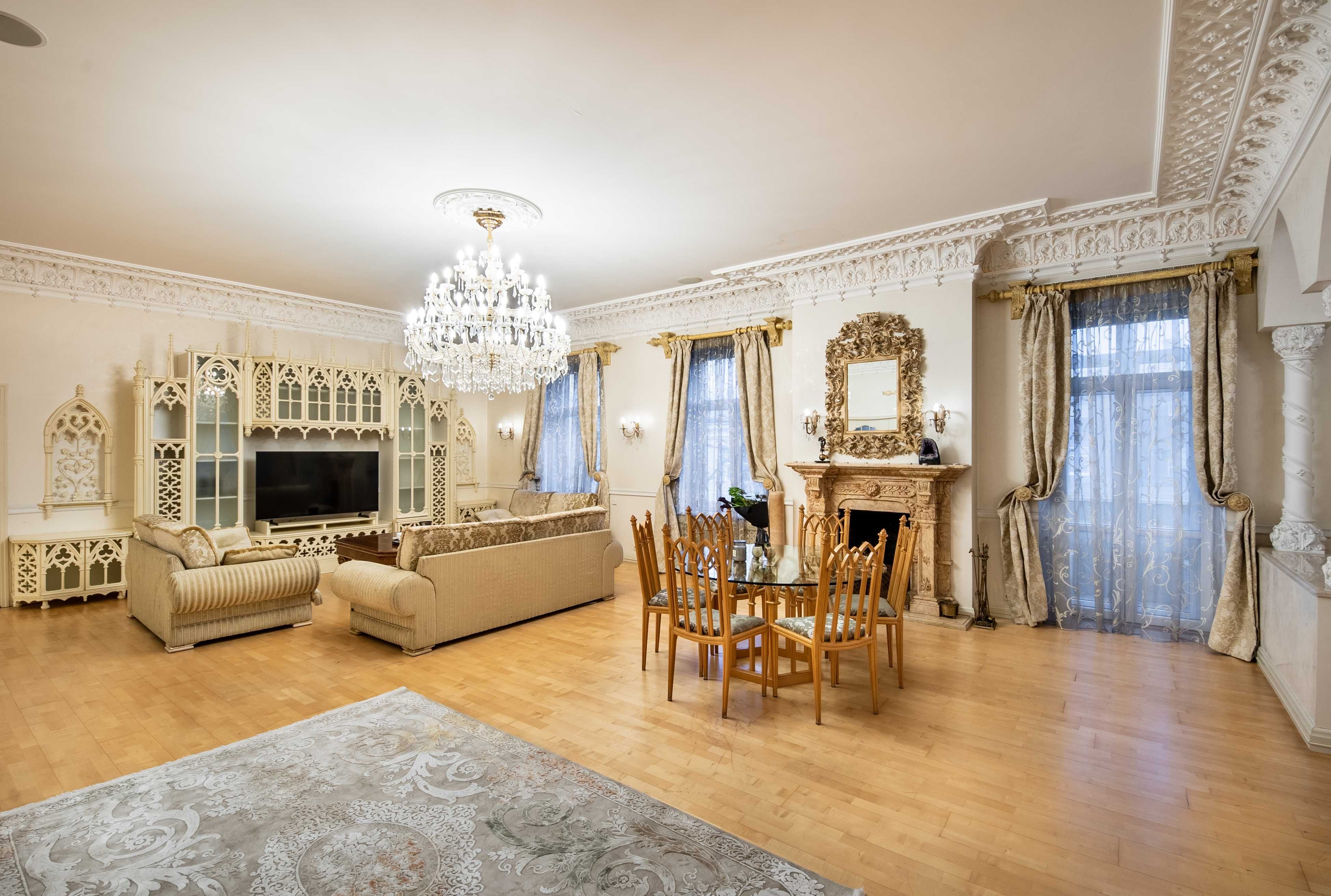 6-Room Apartment in City Center near Shevchenko Park