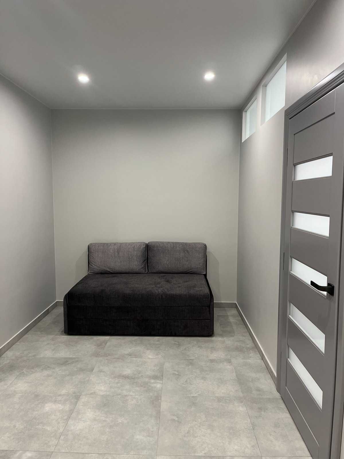 Spacious Modern Apartment on Horodotska Street