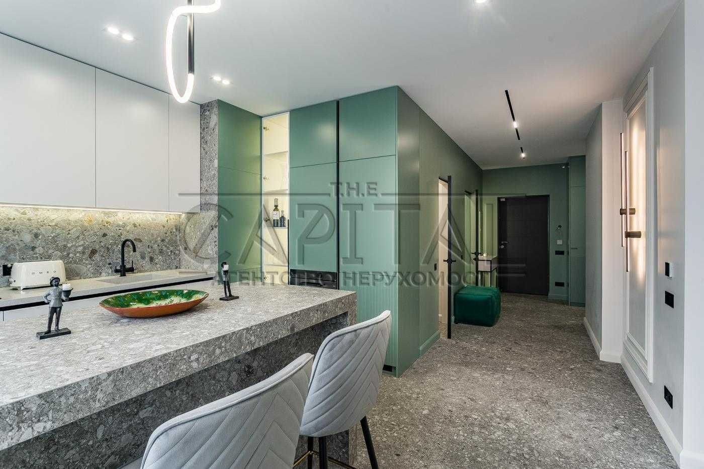 Designer 2-Room Apartment in Novopecherska Vezha Complex