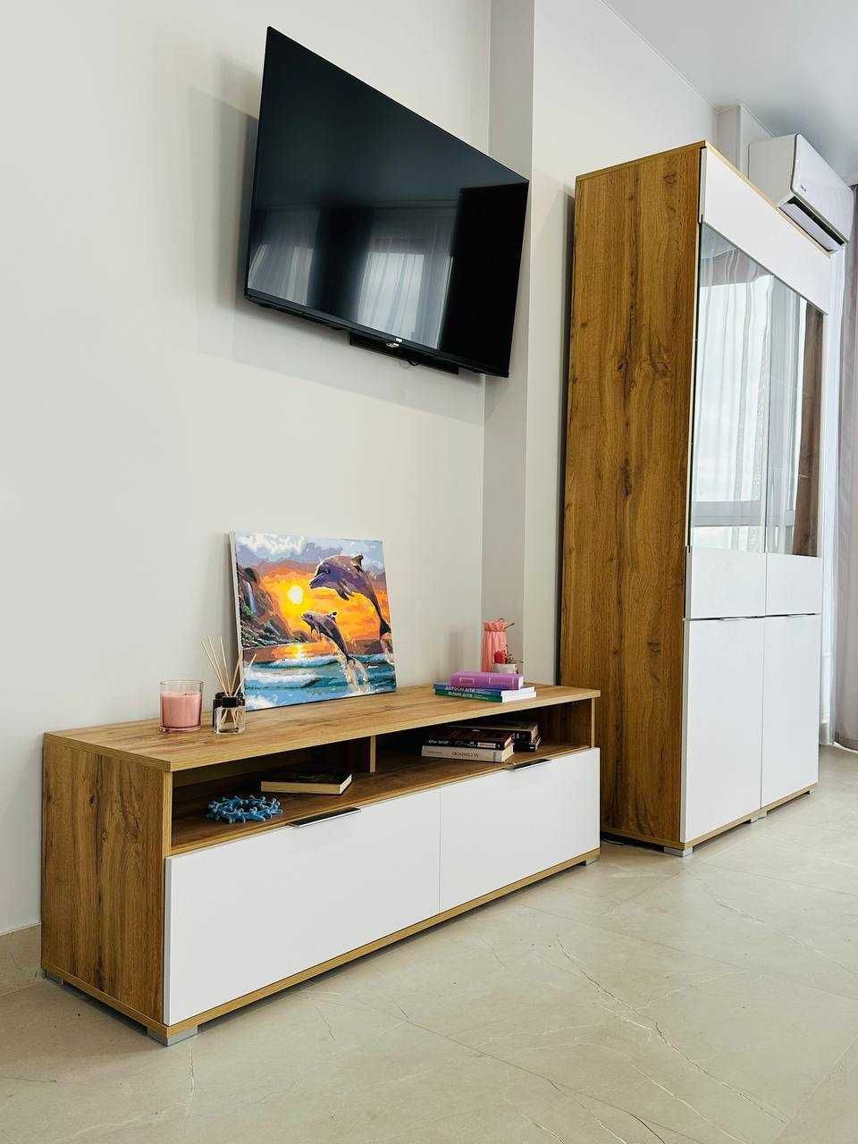 Modern Two-Room Apartment with Panoramic City Views