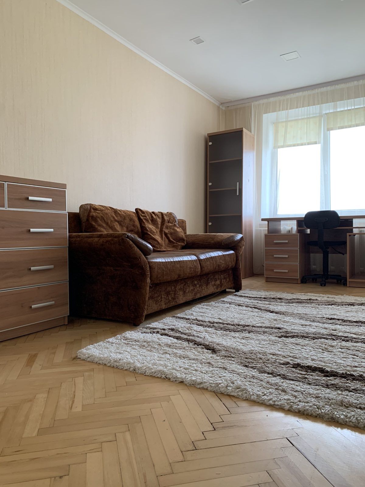 2-Room Apartment near Bus Station with Full Amenities
