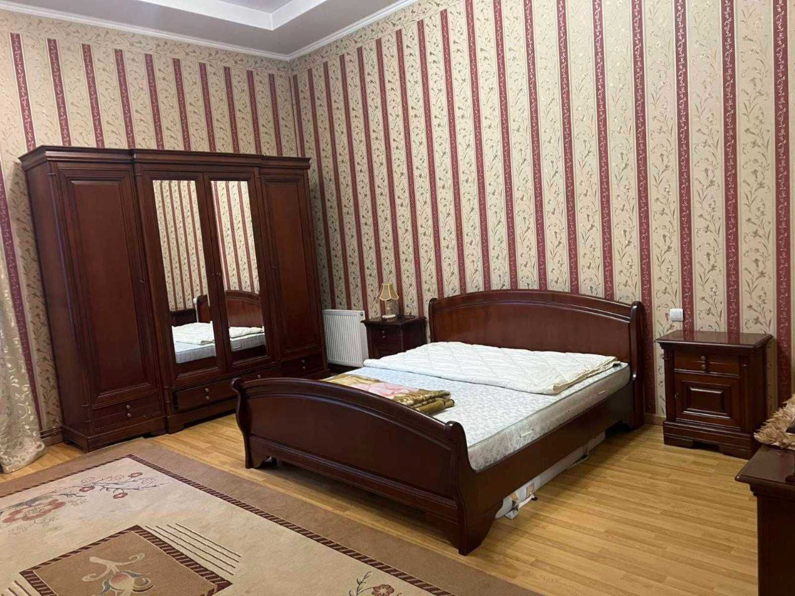 Exclusive 3-bedroom apartment in Lviv city center