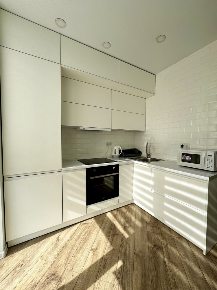 Apartment in Slavutych 2 Complex near Metro Station