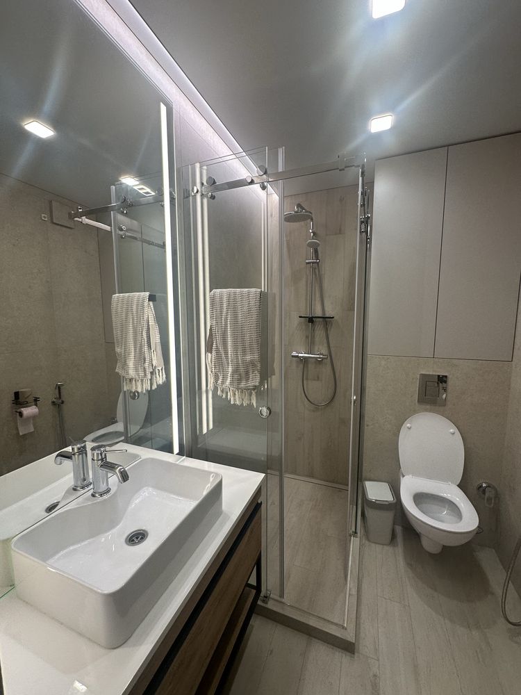 Modern 2-Room Apartment in Shevchenko Area, Lviv City Center