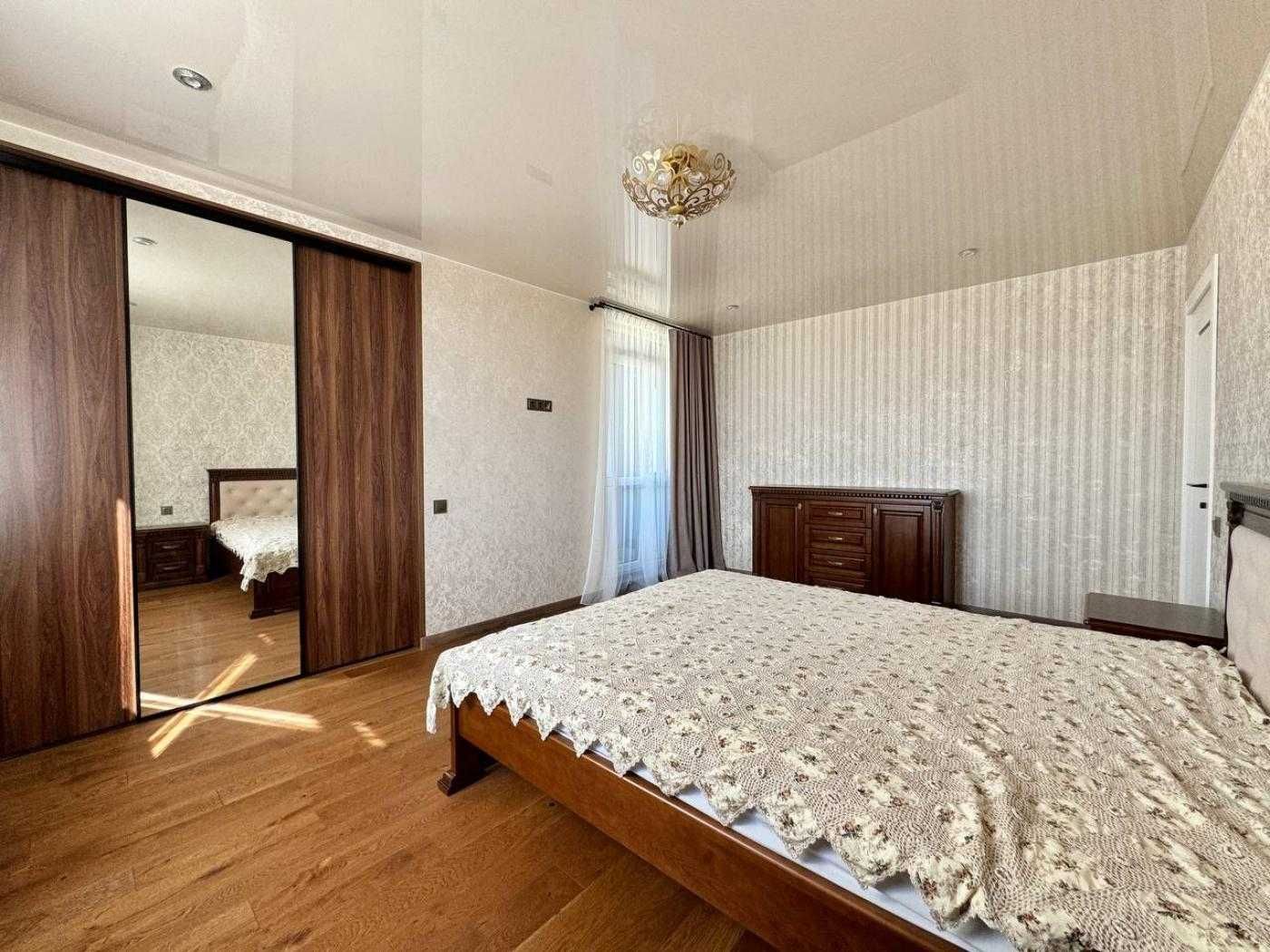 Two-Room Apartment in New Building with Designer Renovation