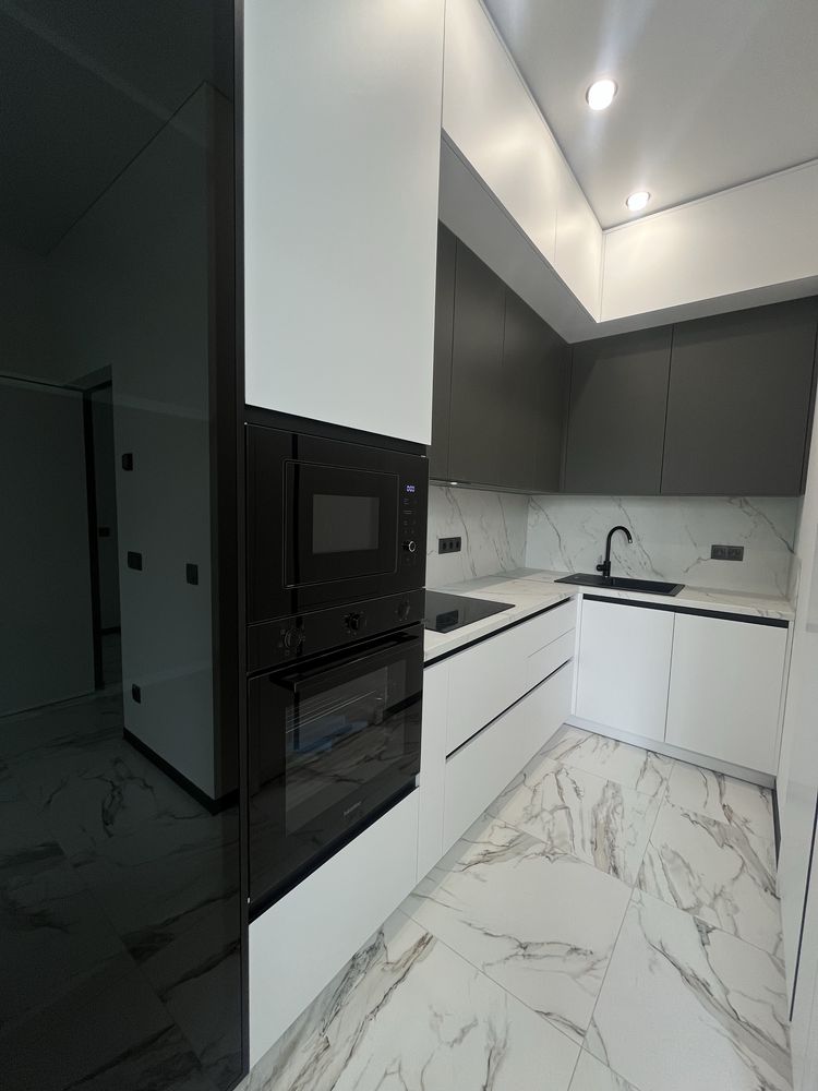 Modern Designer Apartment in Sherwood Club Residence