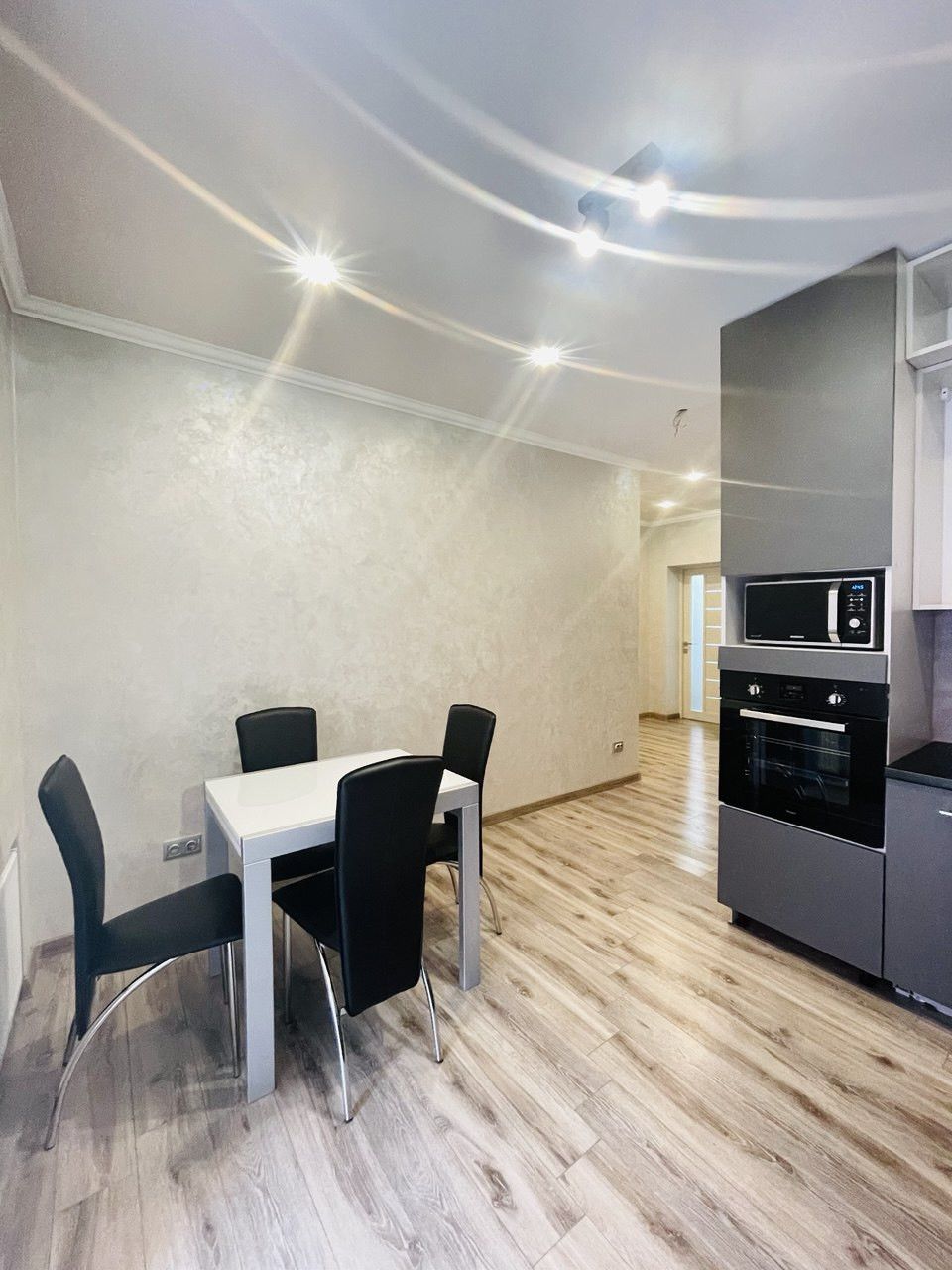 2-Bedroom Apartment in Khmelnytskyi Park Complex