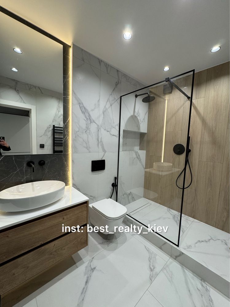 Elegant 3-bedroom apartment in Holosiivskyi district, Nova Anglia Complex