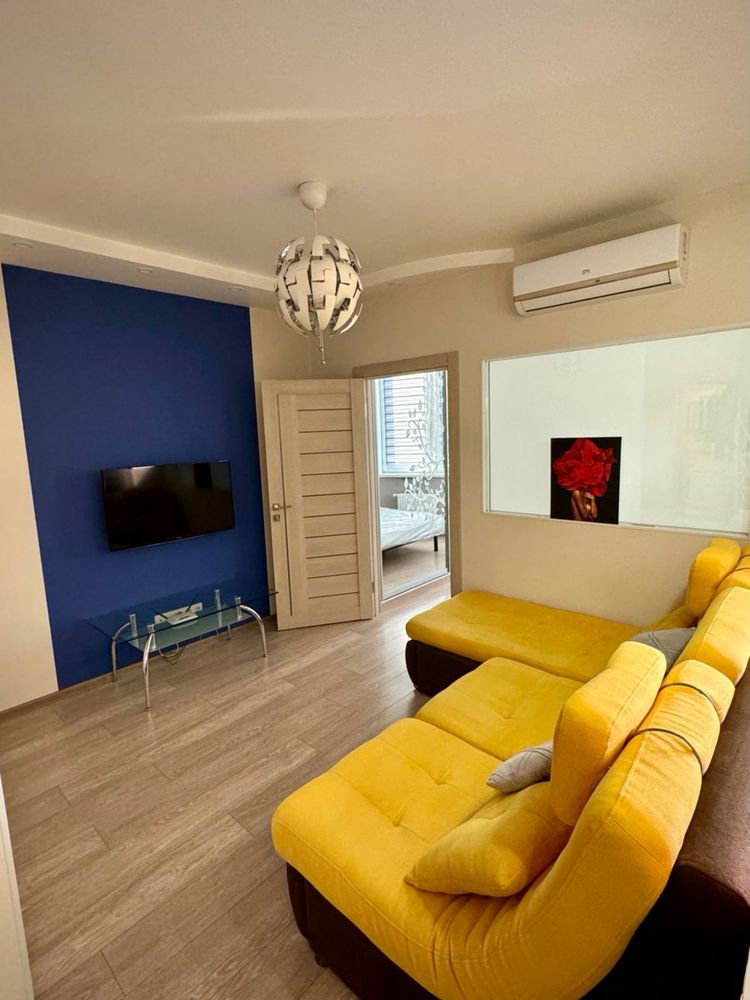 Cozy Euro-Style 1-Bedroom Apartment in Darnytskyi District