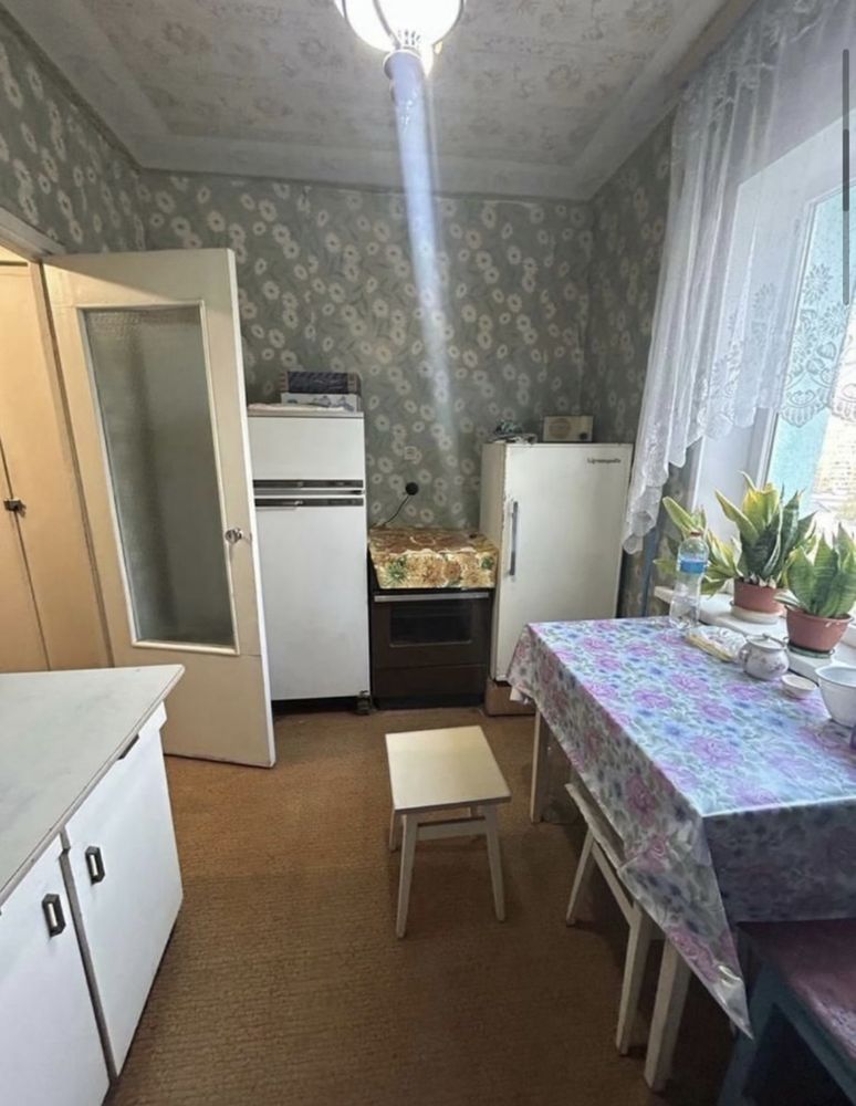 2-Room Apartment on Red Kalyna Avenue, Separate Rooms