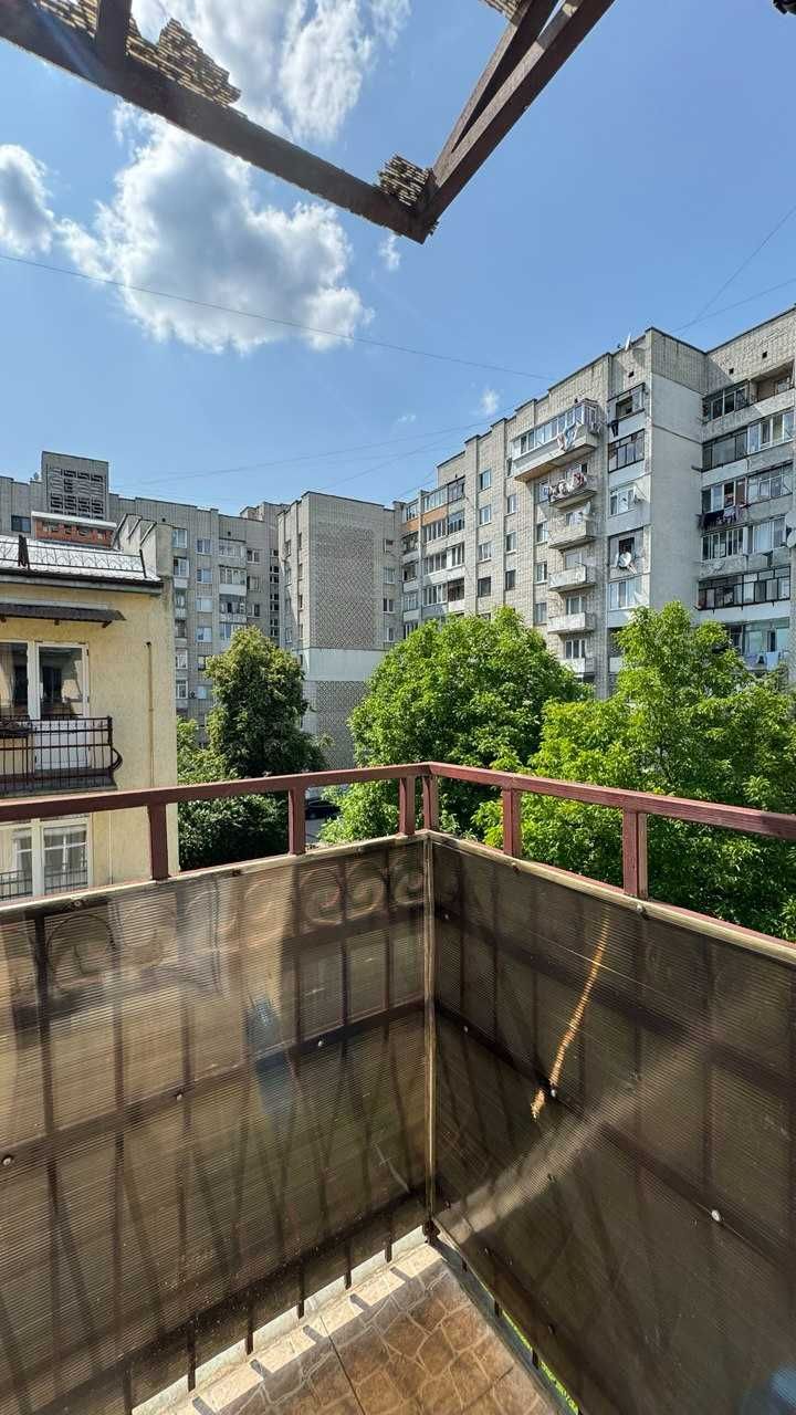 2-комнатная квартира на улице Плуговой с современным ремонтом