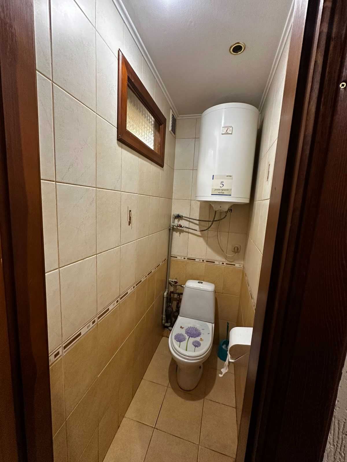 4-Room Apartment on Petlyury Street, 5th Floor, Fully Furnished