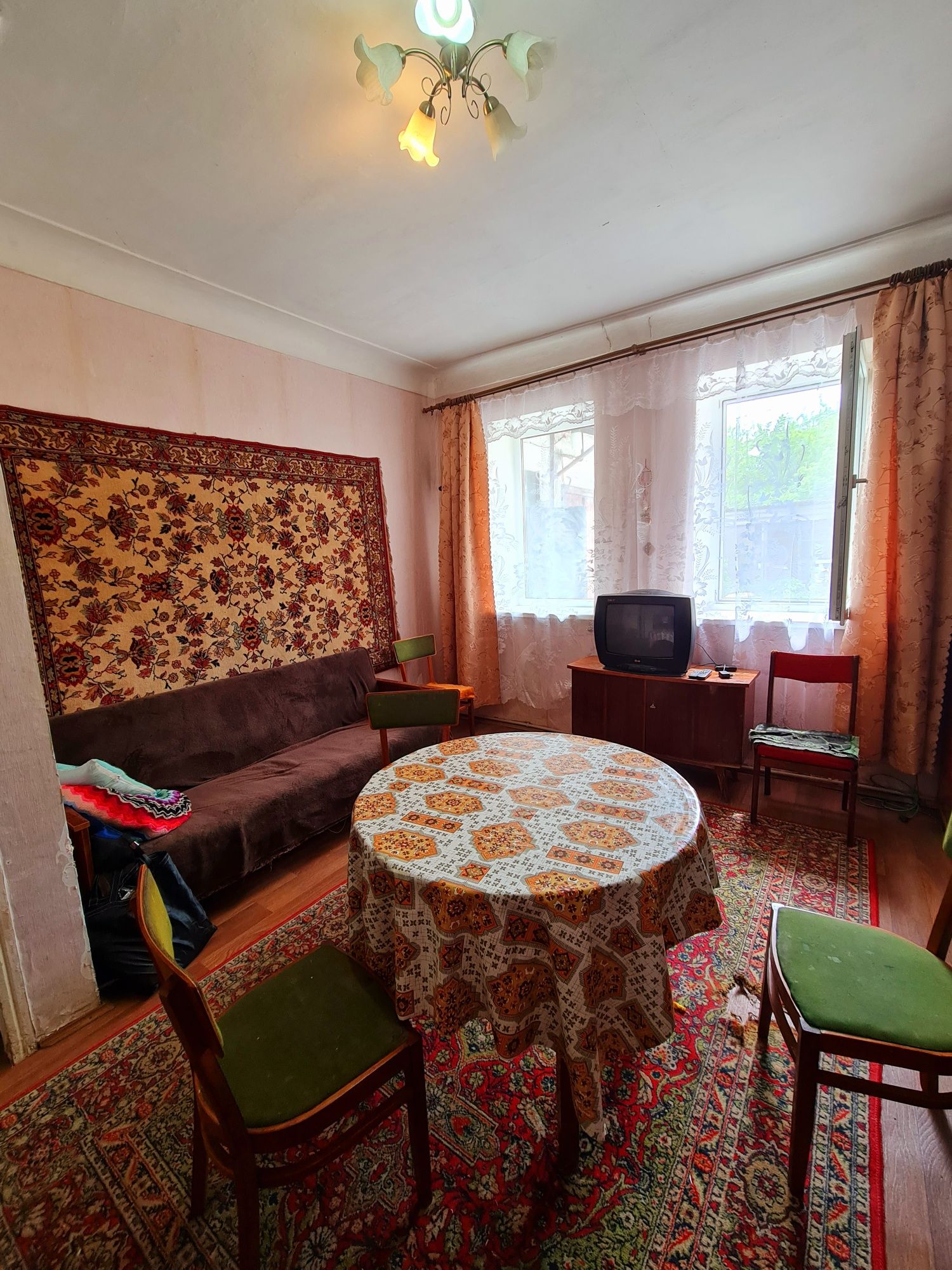 One Bedroom Apartment with Private Entrance