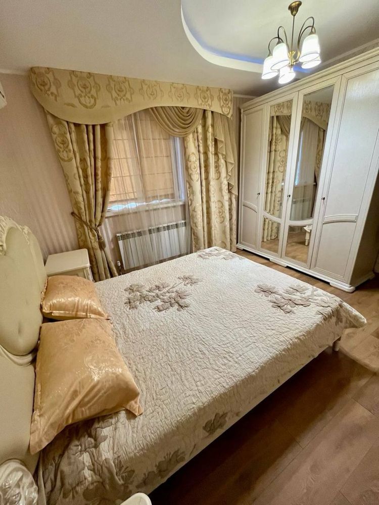 Spacious 150 sq m apartment-house with designer interior and multiple amenities