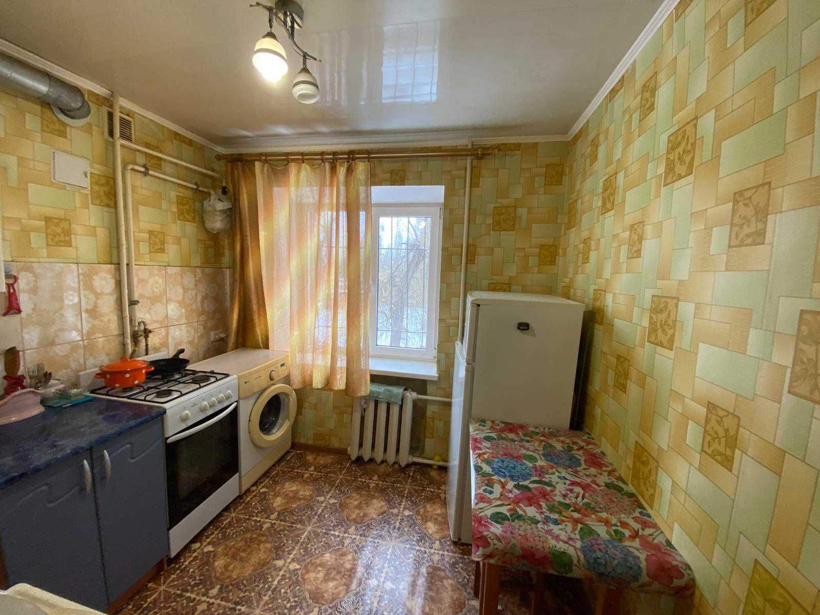 Cozy One-Bedroom Apartment with Balcony Near Market