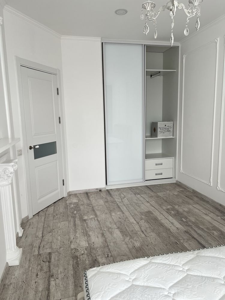 Bright Comfortable 1-Bedroom Apartment with Storage and Modern Amenities