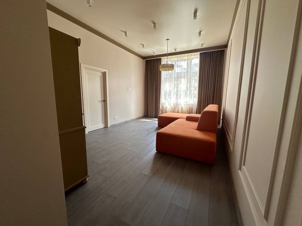 Designer 2-Room Apartment near Opera House