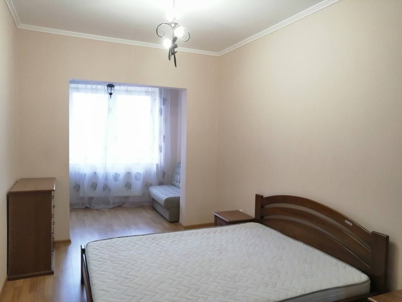 Spacious 3-room apartment near lake, new building, fully equipped