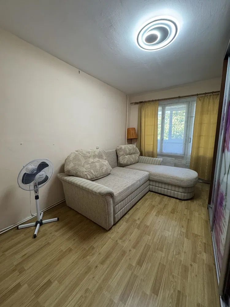 3-Room Apartment in Uzhhorod, Svobody Avenue, Central Location