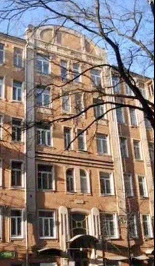 Quiet, Comfortable 2-Room Apartment in Kyiv City Center