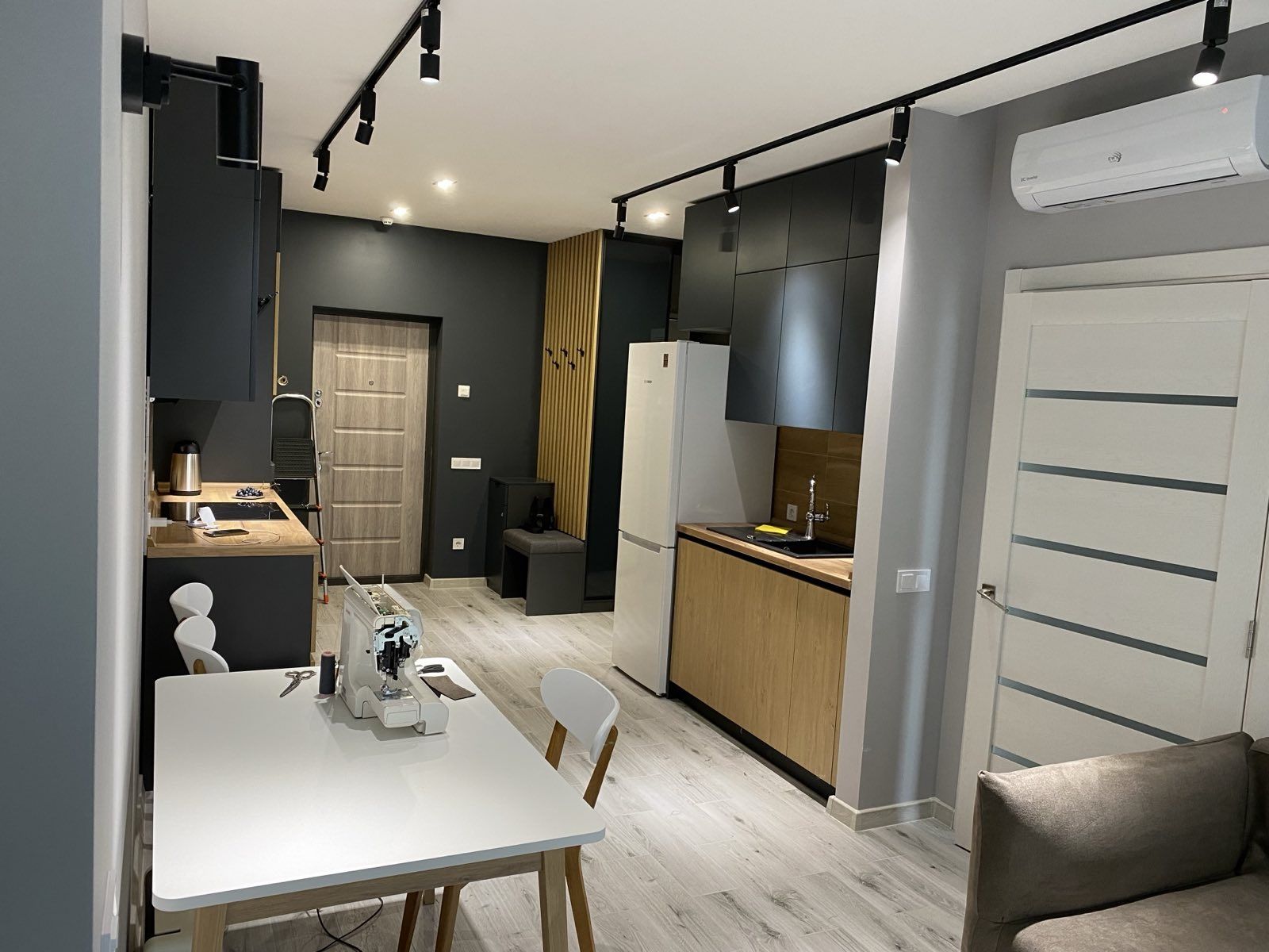 Apartment in Mironova Complex, Fully Furnished, Centrally Located