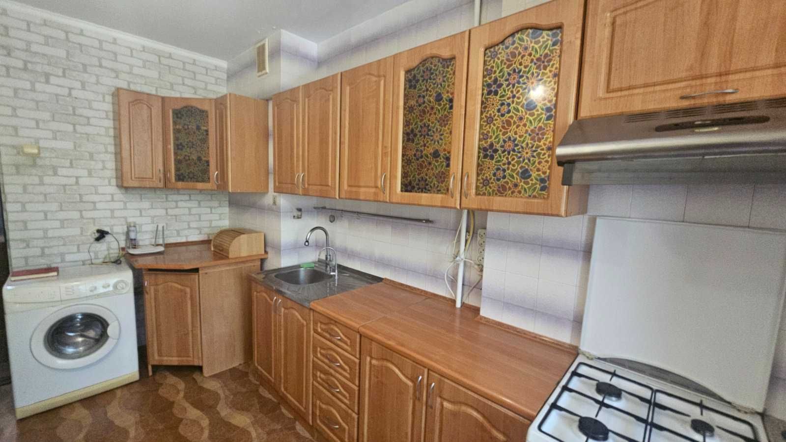 Spacious 3-Bedroom Apartment with Two Loggias