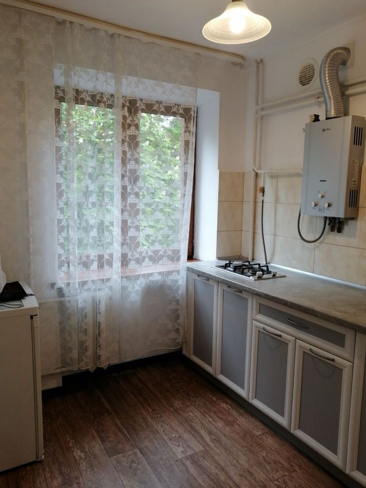 One-bedroom apartment on Pulyuya Street, central city location near river