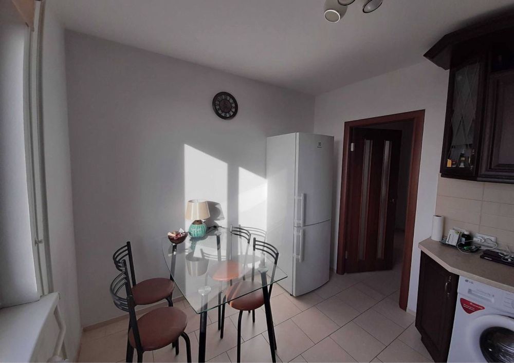 1-Room Apartment in Central Dnipro District with Modern Renovation