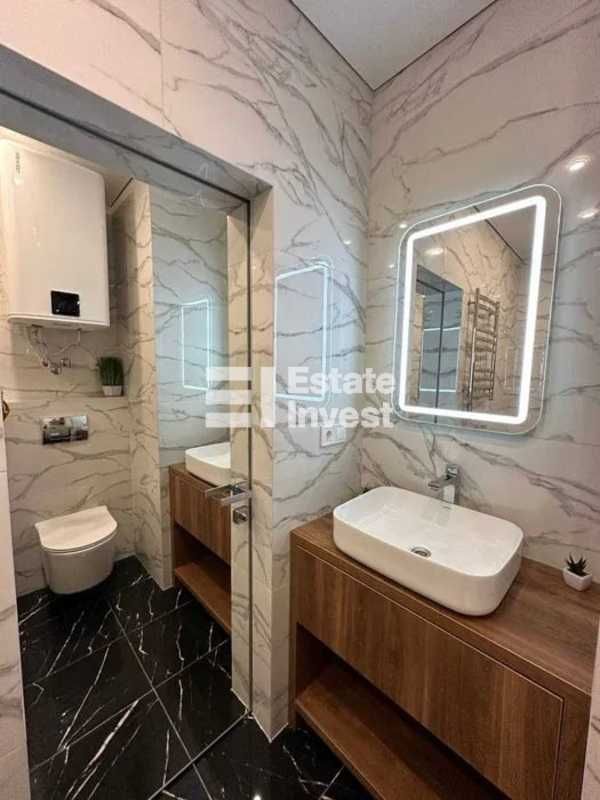 2-Bedroom Apartment in Metropolis Complex near VNDH