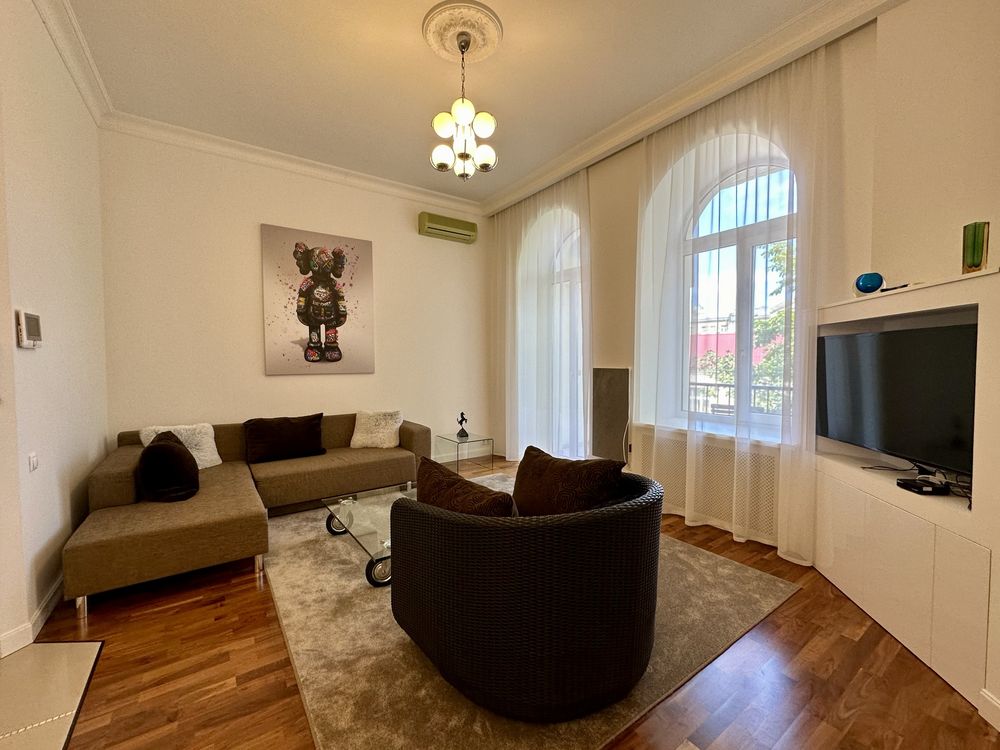 Heritage Building Apartment in Kyiv City Center