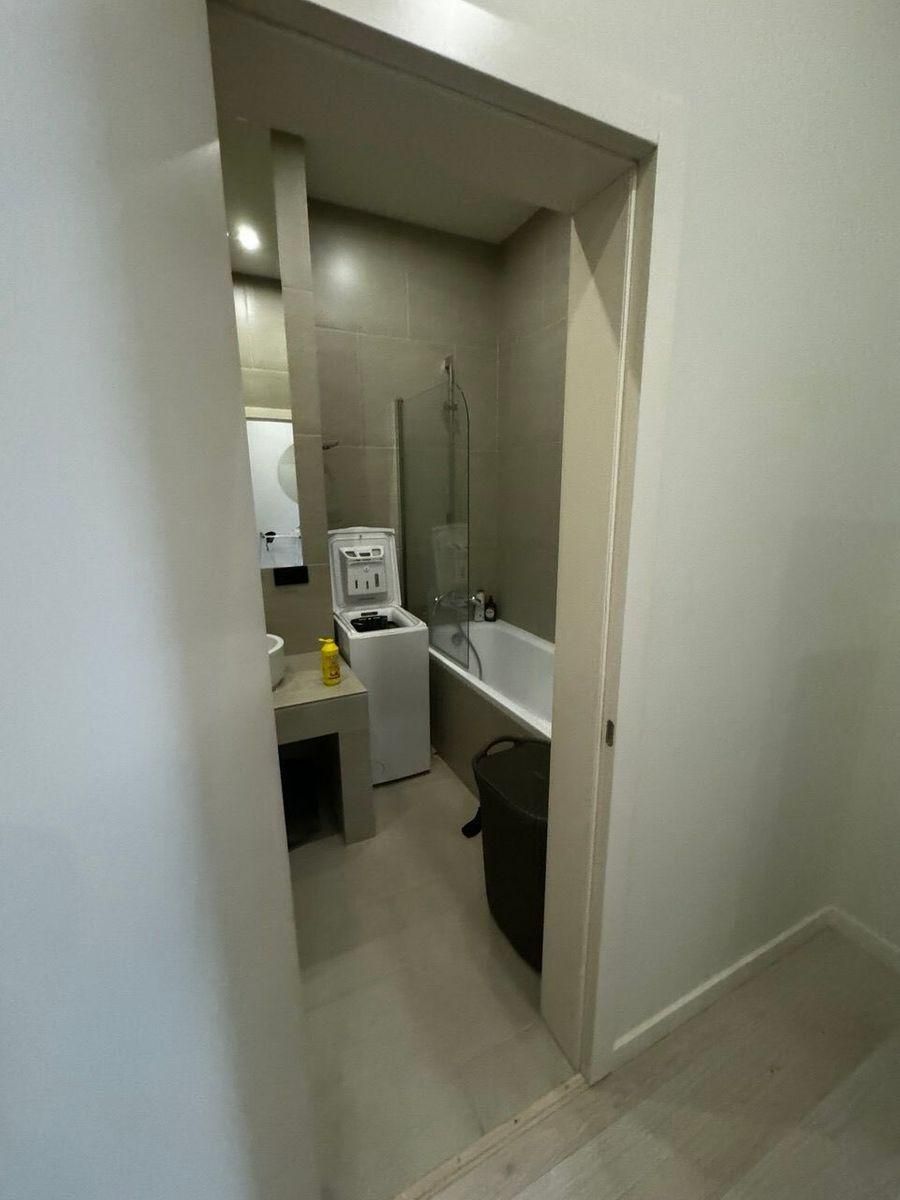 1-Bedroom Apartment in Novopecherski Lipki Complex, Zvirinetsk Area